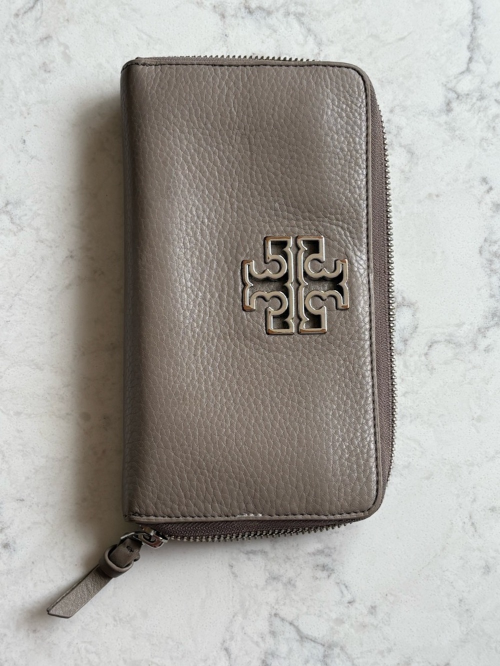Tory Burch Leather Zip Around Wallet in Taupe Gray